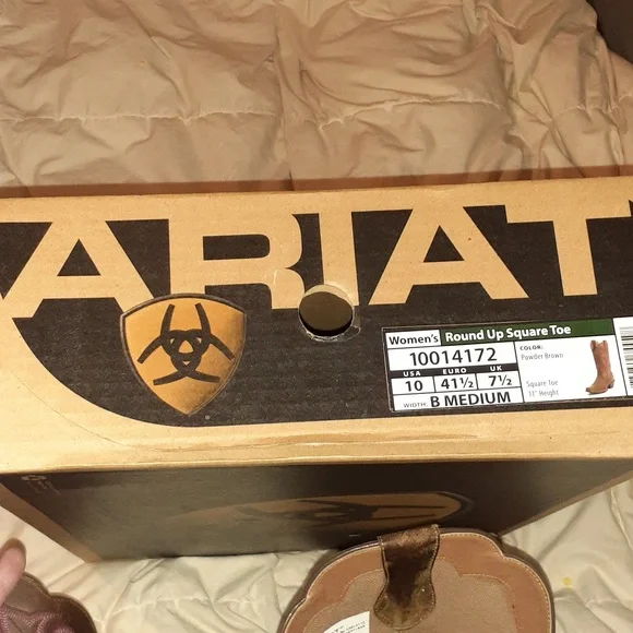 Women's Ariat western style boots size 10 - Picture 4 of 11